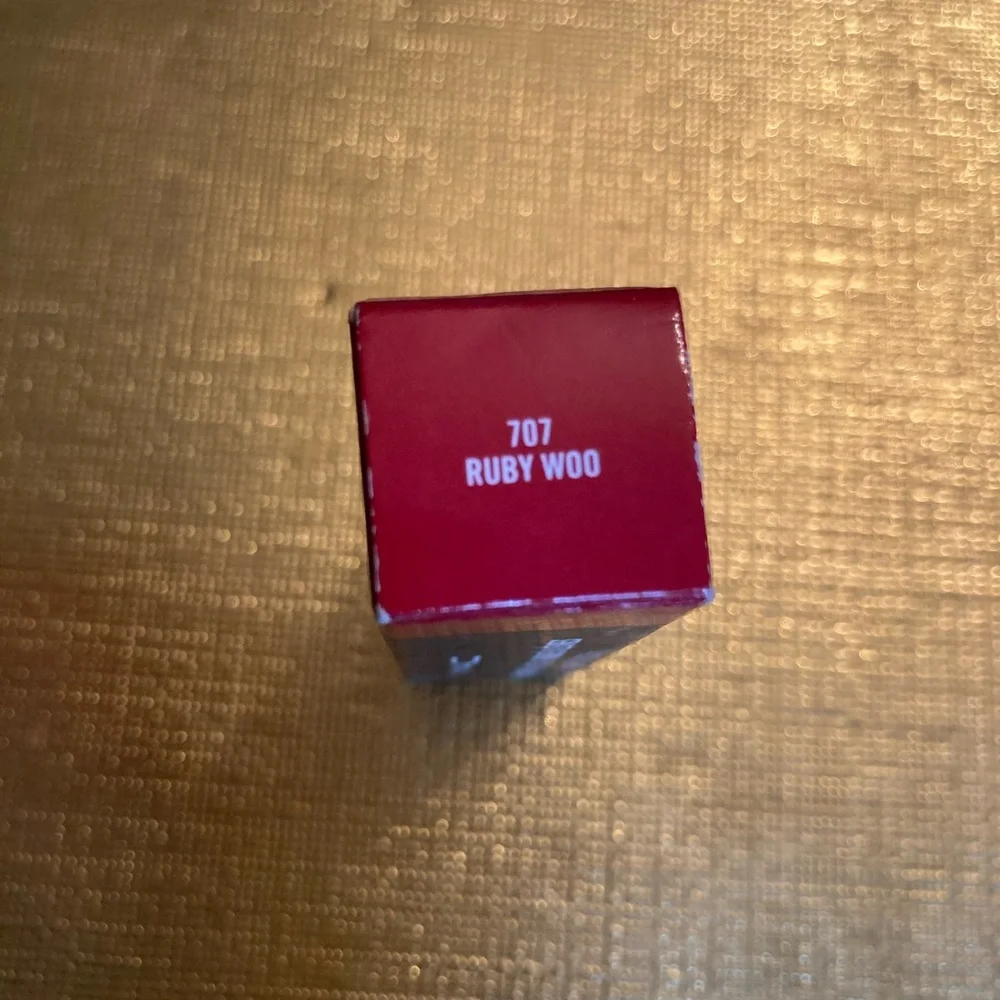 MAC RETRO MATTE LIPSTICK RUBY WOO